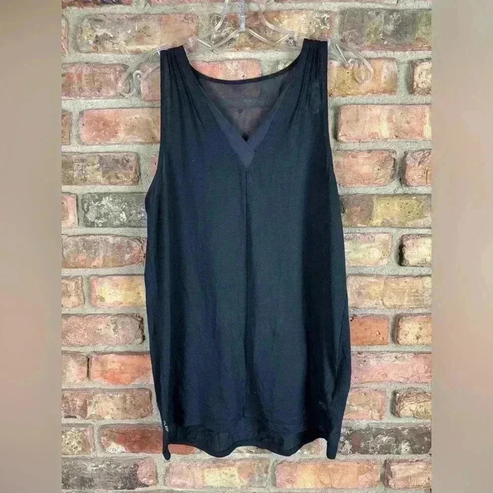 The North face flashdry tank size M